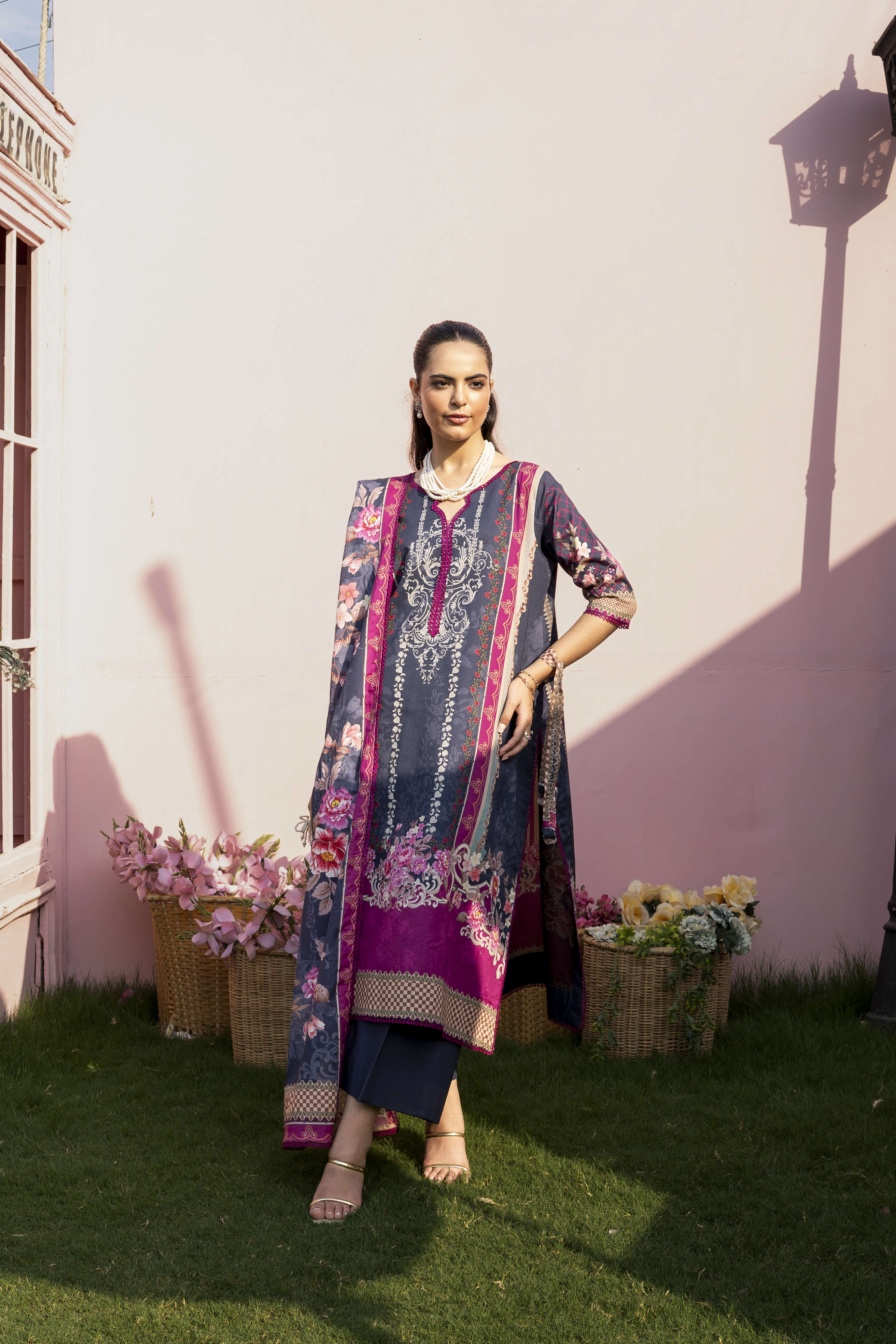 Firdous Kameez & Trouser - D921